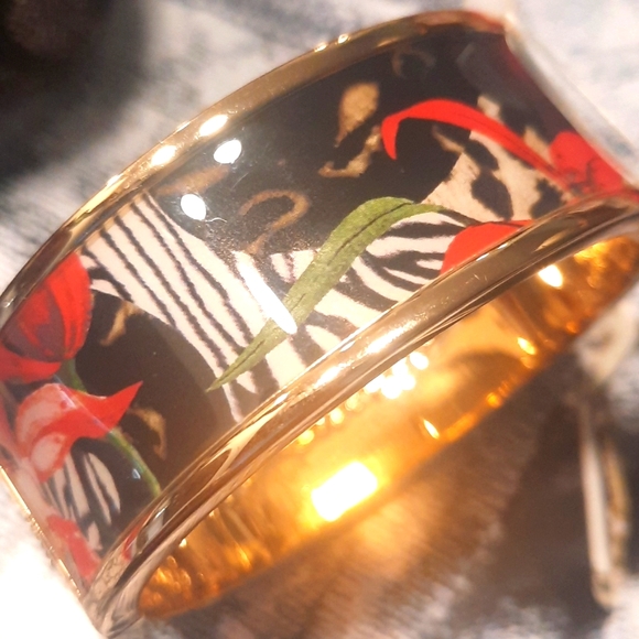 MULTI HOLIDAY BRACELET  NWT - Picture 8 of 8